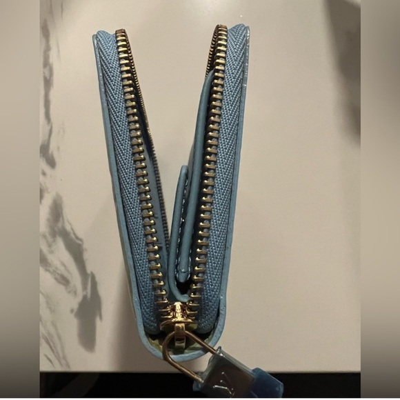 Louis Vuitton Vernis Zippy Coin/Wallet - Picture 8 of 10